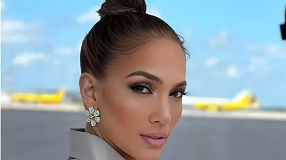 رونمایی جنیفر لوپز از استایل جدیدش  / خانم بازیگر هالیوود جوانتر شده است! + عکس ها
