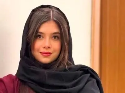 فیلم /  نفس بازغی: هی میپرسن دختر پژمان بازغی هستی خسته میشم! /  از بچگی میخواستم بازیگر بشم .../ با مامانم رفیق ترم .... بابام سختگیر نیست اما مامانم ...