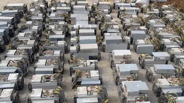 کشف مزرعه  بیت کوین در چیتگر تهران 