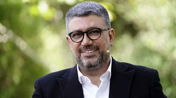 عکس /  رونمایی از دختر جذاب و خوش قیافه رضا رشیدپو ر/  شبیه مامانشه ! + عکس همسرش