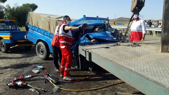 تصاویر دلخراش از برخورد پراید با نیسان + تصاویر