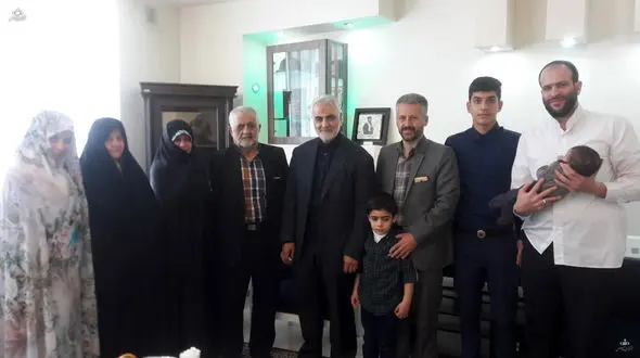 حاج قاسم از ازدواج مجدد همسران شهدا خوشحال می شد/ حواس حاج قاسم به همه چیز هست