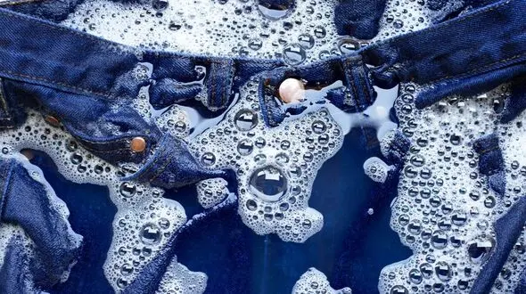 چطور شلوار جین خود را بدون آسیب بشوییم؟