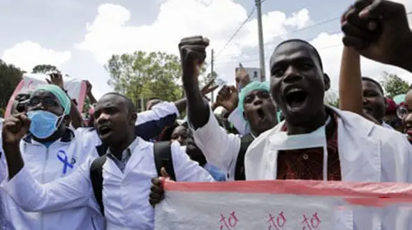 اعتصاب پرستاران تیمارستان 80 بیمار روانی را فراری داد +عکس