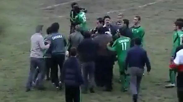 فیلم کتک زدن وحشتناک داور بازی چوکا در تالش