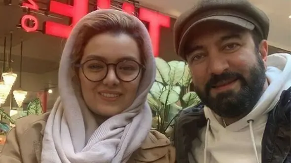 فیلم / غرغرای مجید صالحی از دست همسرش: زنم خیلی گیر میده به من / هر اتفاقی بیوفته چشم غره میره یا انگشت تکون میده/ خونمون شرایط جنگی آماده باش داره 
