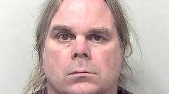 اقدام شرم آور مرد پلید با زن جوان در توالت قطار + عکس / انگلیس