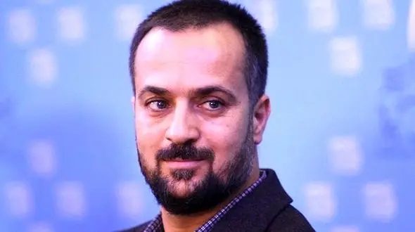 قاب عاشقانه ارسطو پایتخت ازدواجی ترین کاراکتر تلویزیون در کنار همسر شیک‌پوشش پربازدید شد / به پای هم پیر بشن