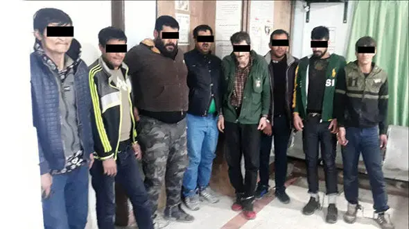 چادر زنانه راز 8 مرد پلید را فاش کرد / آنها در مشهد جولان می دادند + عکس