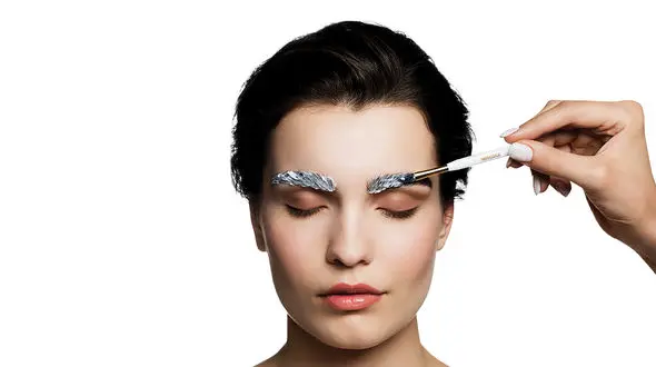 ابروهای تان را زیباتر کنید 