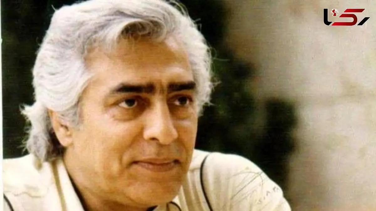 عکس/ سفر در زمان/ «فردین» در مغازه فرش فروشی‌اش در حال حساب و کتاب