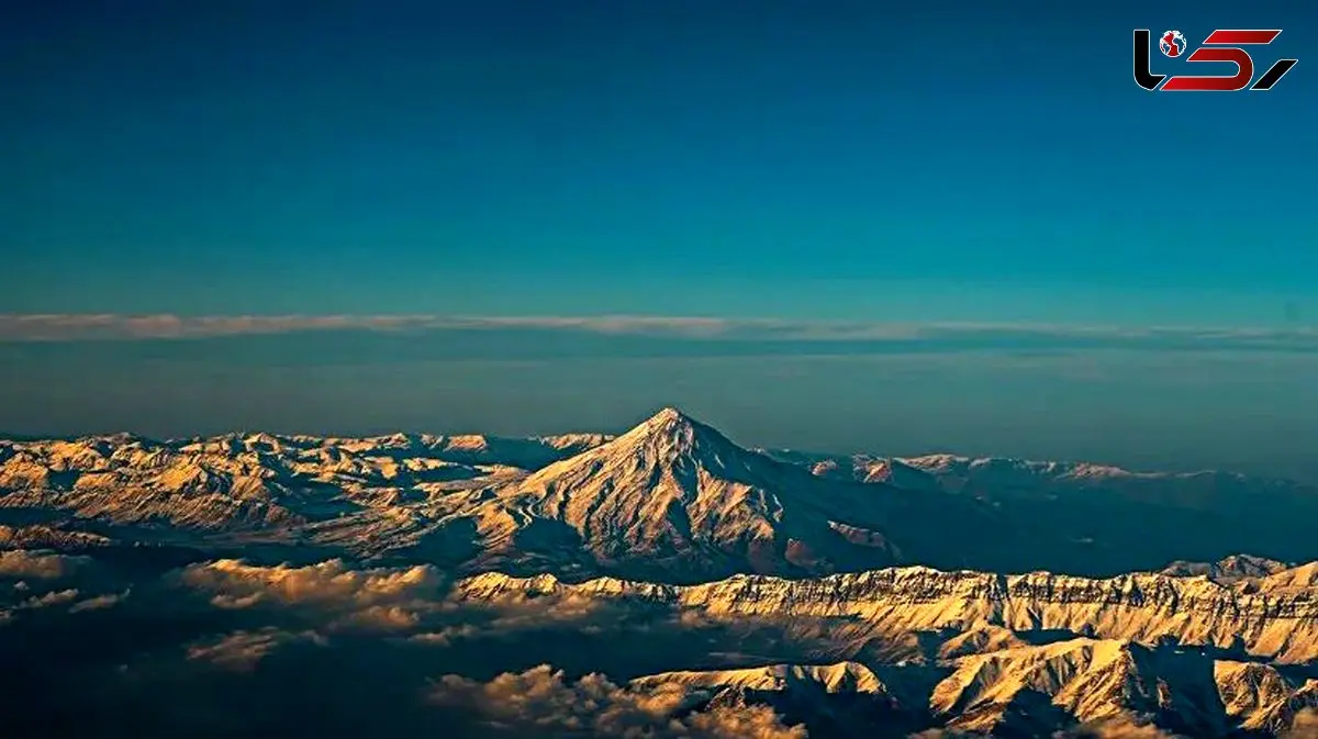 فیلم / دماوند سرانجام سفیدپوش شد / زمستان از راه رسید