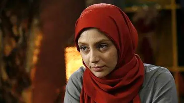 فیلم عشوه های افسونگر هستی مهدوی فر با ترانه قدیمی / خانم بازیگر خودنمایی می کند!