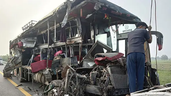 17 کشته و  زخمی در تصادف جاده‌ای در شمال فیلیپین