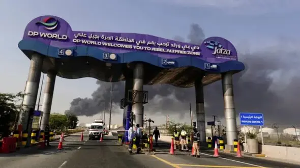بازداشت گردشگر انگلیسی در دبی به اتهام فیلمبرداری از حملات موشکی ایران
