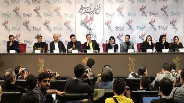 انتقاد تند و جنجالی لیلی رشیدی در نشست خبری "عرق سرد" / چرا از یک قانون عقب افتاده دفاع می کنید؟+فیلم