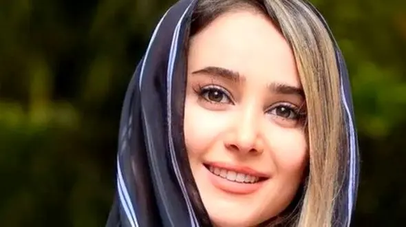 وست بلند؛ آیتمی شیک که باید ست کردن آن را از الناز حبیبی یاد بگیریم