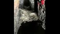 منبع بوی گند تهران زیر پلاسکو بود/ دریچه چاه بعد از 45 سال باز شد + فیلم جزئیات طونل های پیچ در پیچ 