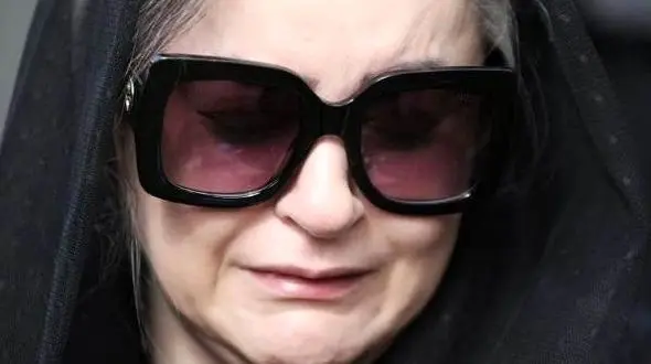 فیلم/واکنش احساسی نعیمه نظام دوست به شهادت مرزبان کشورمان که در سرمای کردستان یخ زد/ درود به غیرت و شرفشون