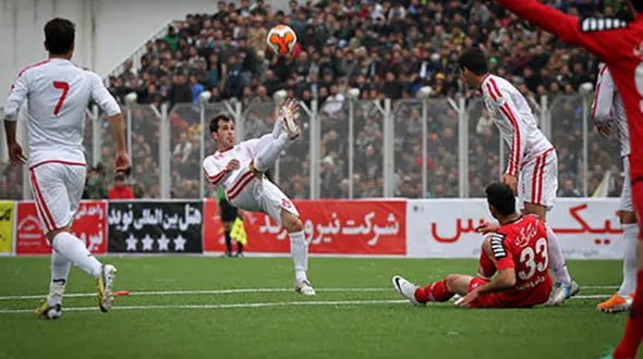 بازی پرسپولیس و نساجی بالاخره لغو شد / آلودگی هوا زورش بیشتر بود