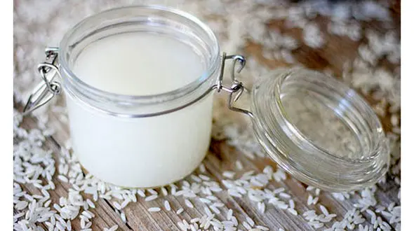 لوسیون آب برنج مناسب پوست های چرب