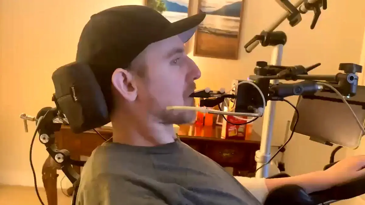 فیلم کنترل ذهنی بازی بتلفیلد توسط مرد فلج