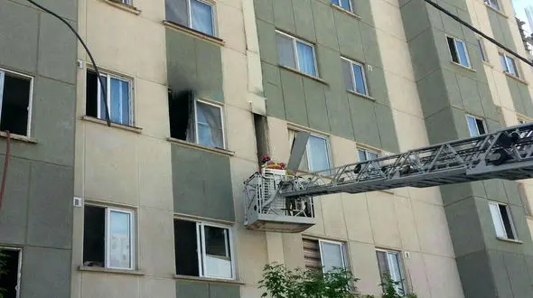 آتش سوزی گسترده در مجتمع تجاری 36 واحدی میدان ساحل + فیلم و عکس 