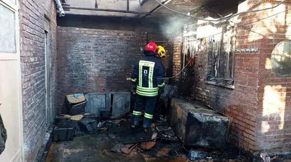 عکس / آتش سوزی یک خانه در گلستان اهواز + جزئیات