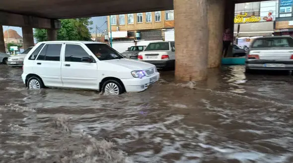 آبگرفتگی شدید در  خیابان‌های یزد 