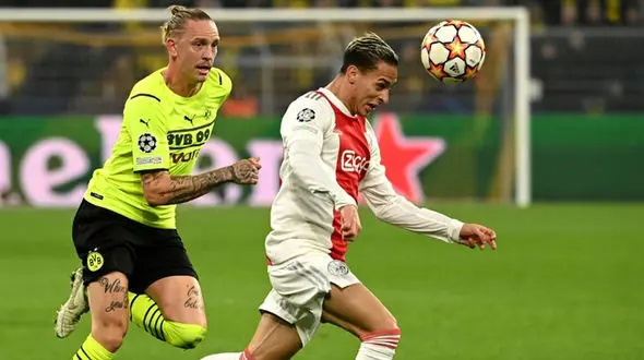 هلندی‌ها در انتظار پیشنهاد 100 میلیون یورویی شیاطین سرخ 