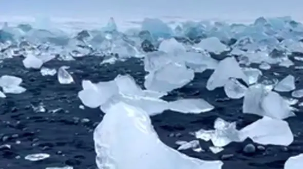 مرداب جوکولسارلون در ایسلند / تصاویر خیره‌کننده از طبیعت شگفت‌انگیز + فیلم