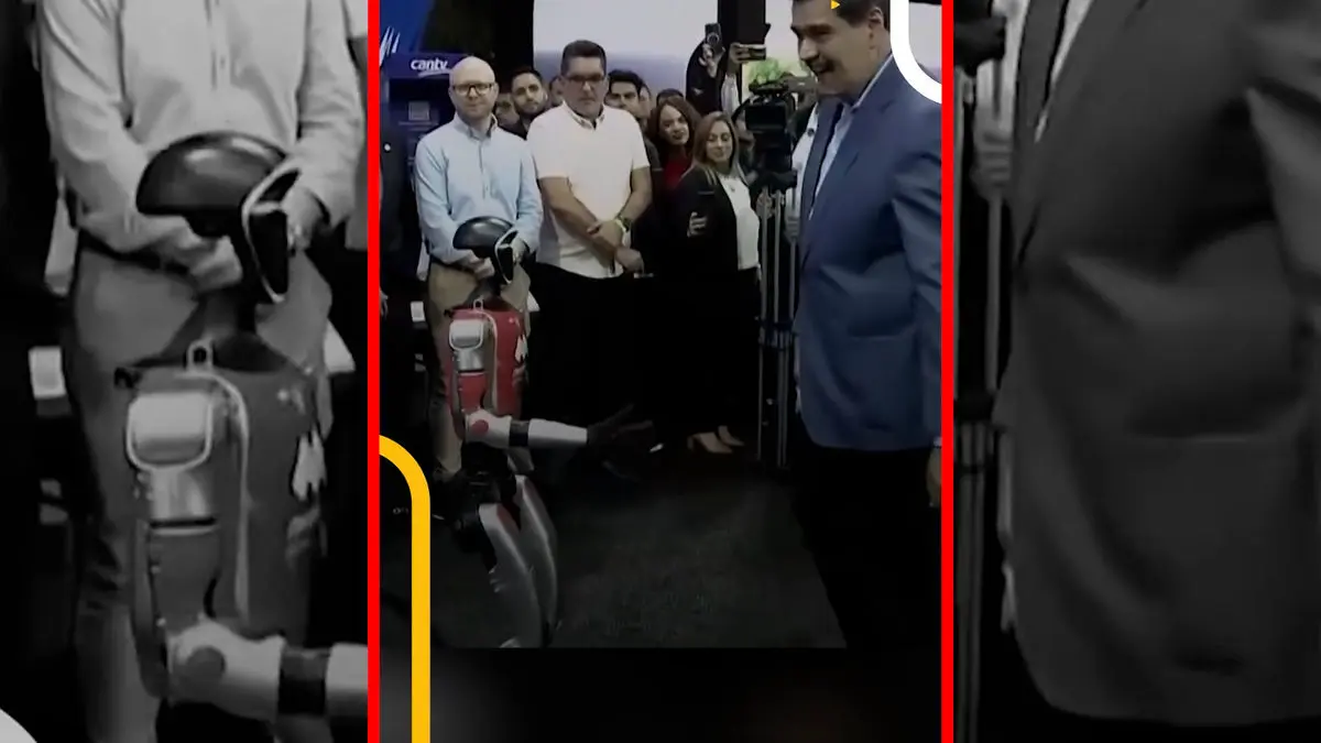 فیلم رقص مادورو با ربات در کاراکاس