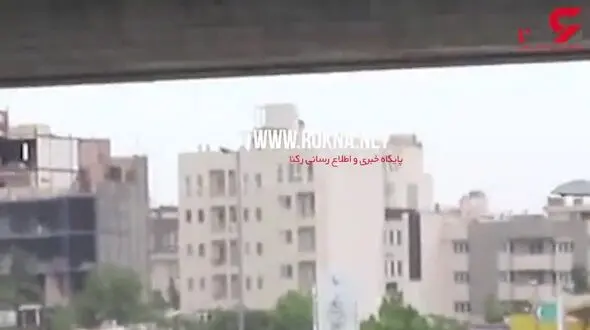 فیلم لحظه خودکشی روی پل جمهوری مشهد / ببینید مردم چه کردند؟  +فیلم
