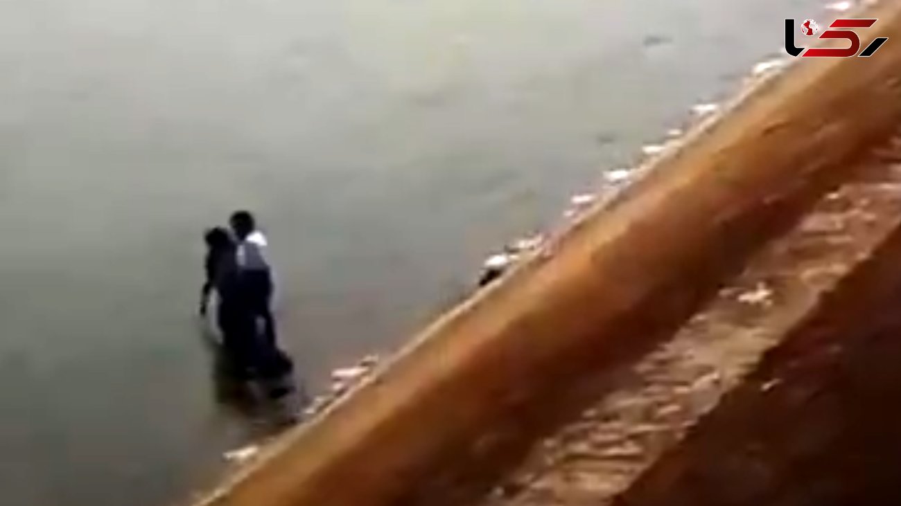 فیلم لحظه دردناک غرق شدن دو دختر نوجوان در دریا