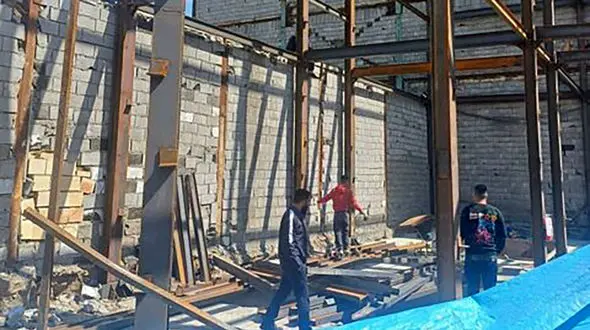 برچیدن سقف ها و اسکلت های غیرمجاز در منطقه ۱۹