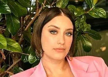 عکس/ سفر در زمان/ بازیگر نهال سریال «عشق ممنوع» 17 سال بعد از سریال