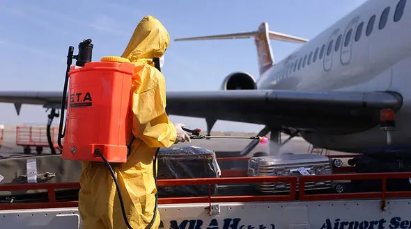 فرانسه از اتباعش خواست به ایران سفر نکنند