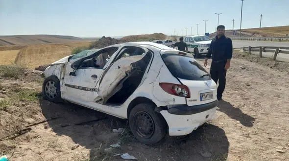 واژگونی مرگبار پژو ۲۰۶ در جاده رشت