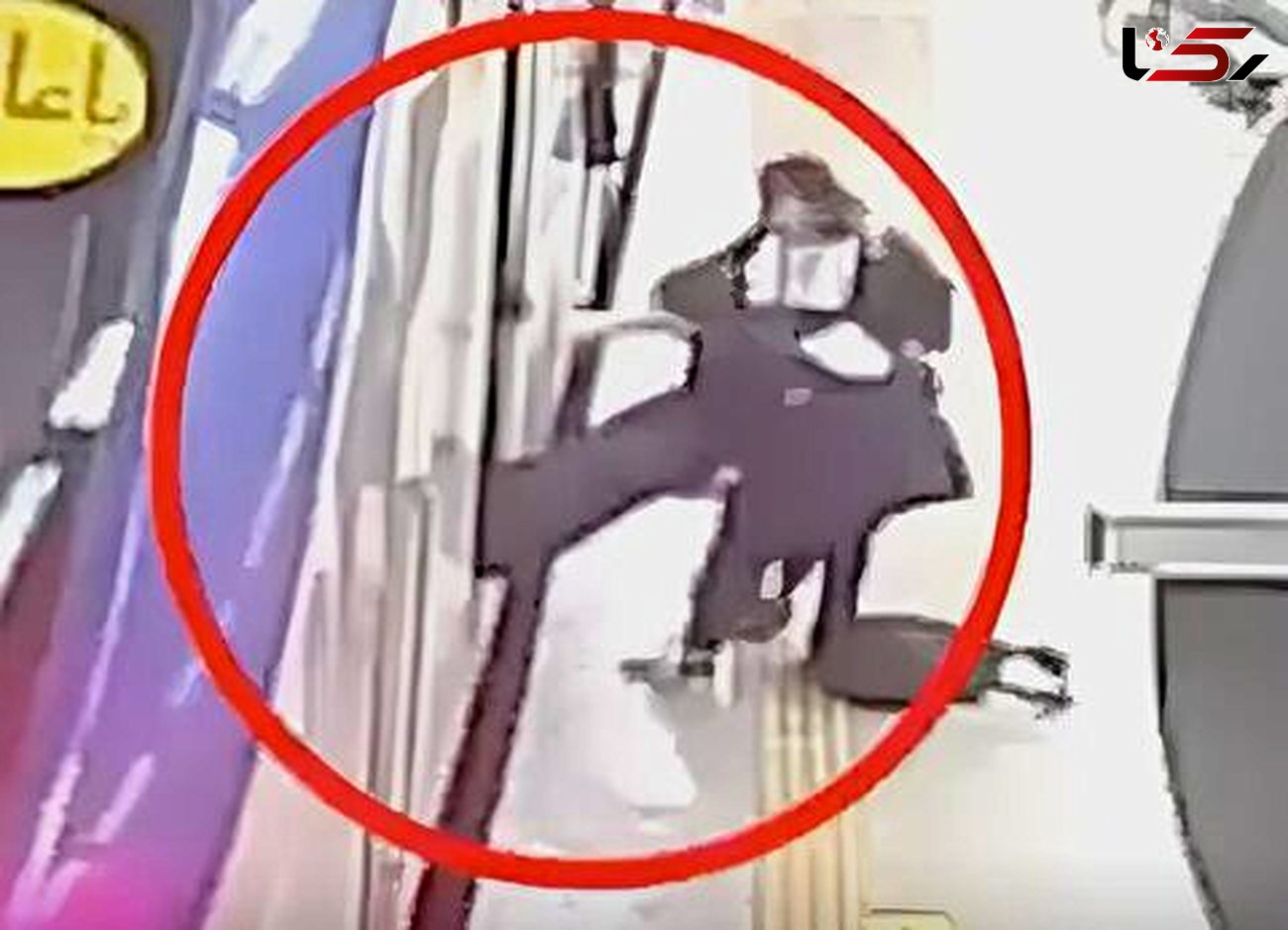 چگونه آرمیتا در ایستگاه مترو مصدوم و احیا شد ؟ /  فاطمه و مهلا از جزئیات حادثه گفتند + فیلم