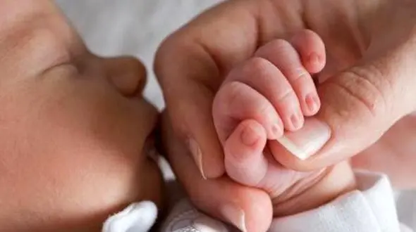 انتخاب اسمی عجیب برای نوزاد خبرساز شد
