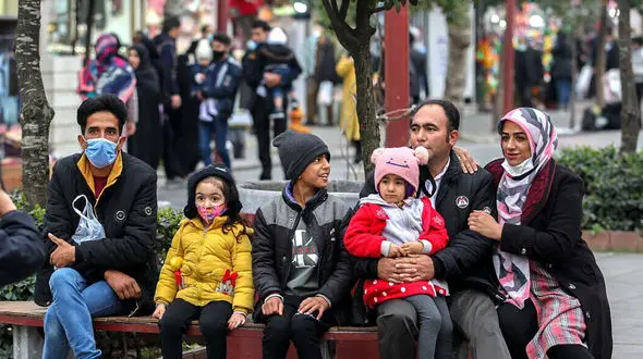 ۳۲ سالگی میانگین سن پدران در نخستین فرزندآوری