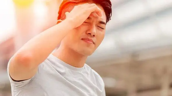 علل سردرد در تابستان و راه درمان + اینفوگرافیک