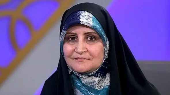 عزیزخانی : سفره مردم به تپش قلب کارخانه‌ ها وابسته است، نه یارانه نقدی/ دولت به جای پول‌ پاشی، موانع تولید را بردارد/ بخش خصوصی می‌تواند گلیم معیشت مردم را از آب بیرون بکشد