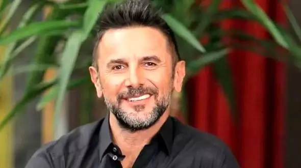 خوش انرژی مثل امین حیایی: باورم نمیشد آقای پورعرب تحویلم بگیره خیلی حال کردم از تواضع و فروتنی اش! «دلت که پاک باشه خدا آدمای خوب رو سر راهت قرار میده»