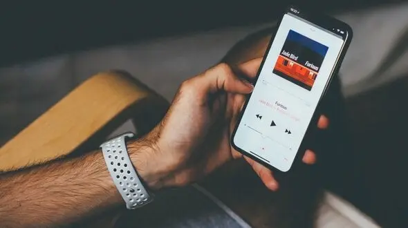 بهترین روش گوش دادن به موسیقی در آیفون