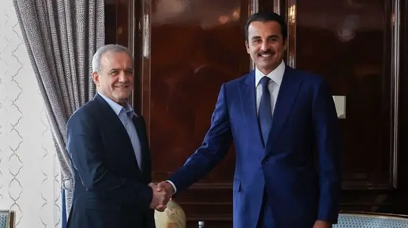 فیلم دیدار امیر قطر با دکتر پزشکیان در اجلاس سران مجمع کشورهای صادرکننده گاز/ تاکید بر توسعه همکاری در حوزه انرژی