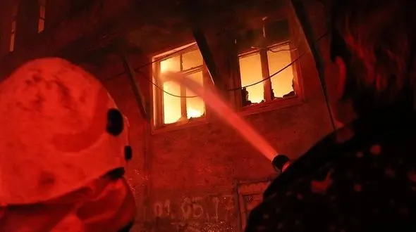 زنده زنده سوختن7 کودک  در آتش سوزی محله فقیر نشین