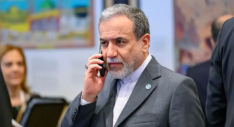 تماس با لاروف