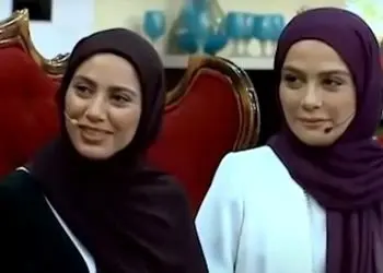 عکس ها / چهره های غمگین مونا و مارال فرجاد  در ختم مادرشان با حضور خانم بازیگران/ ژاله صامتی تا ستاره اسکندری و شبنم مقدمی 