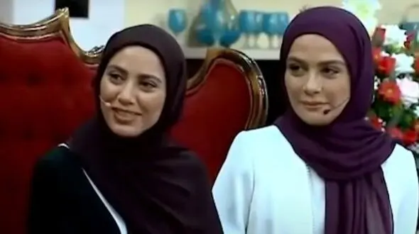 عکس ها / چهره های غمگین مونا و مارال فرجاد  در ختم مادرشان با حضور خانم بازیگران/ ژاله صامتی تا ستاره اسکندری و شبنم مقدمی 